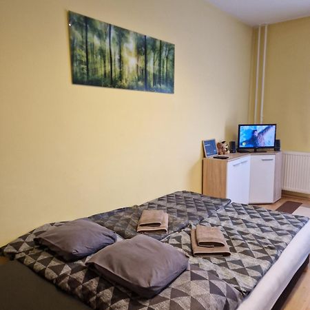 Casa Victoria Appartement Pécs Buitenkant foto