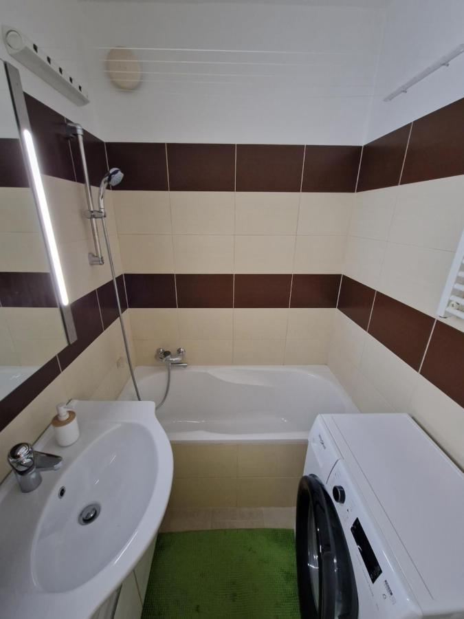 Casa Victoria Appartement Pécs Buitenkant foto