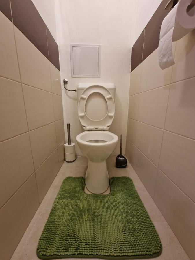Casa Victoria Appartement Pécs Buitenkant foto
