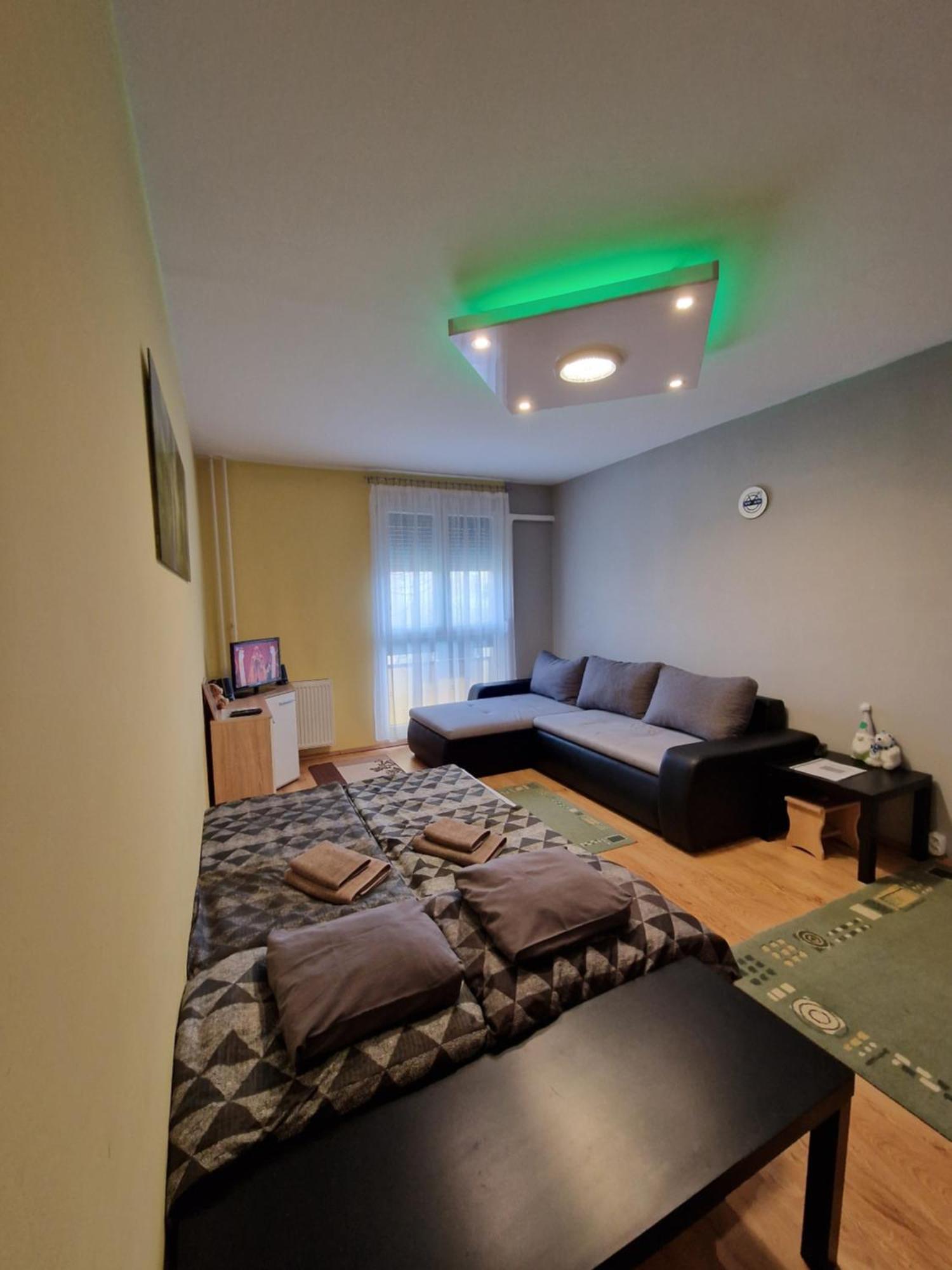 Casa Victoria Appartement Pécs Buitenkant foto